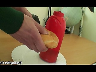 Бабули Горячие Зрелые Молодые и пожилые С удовольствием Киски Стройные Подростки